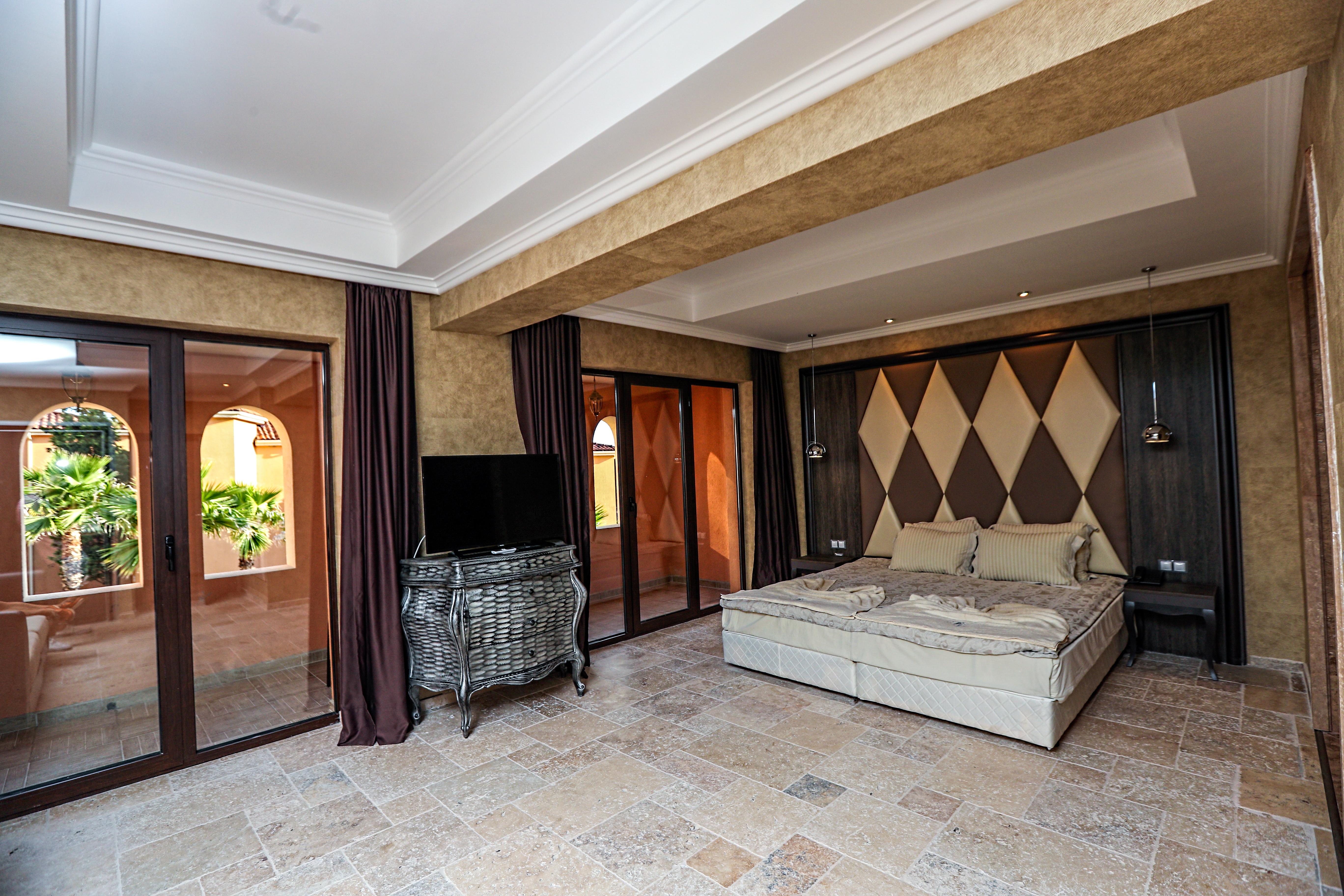 Royal Castle Design & Spa Elenite Exterior photo